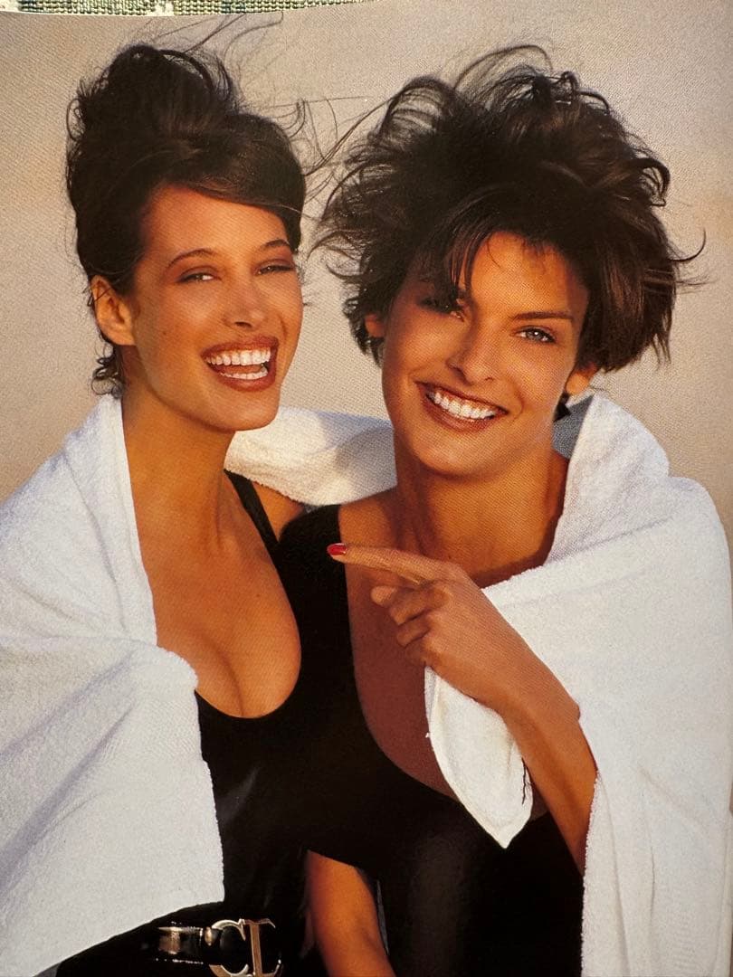 VOGUE UK 1990年5月　プレミア完売号　リンダ&クリスティ