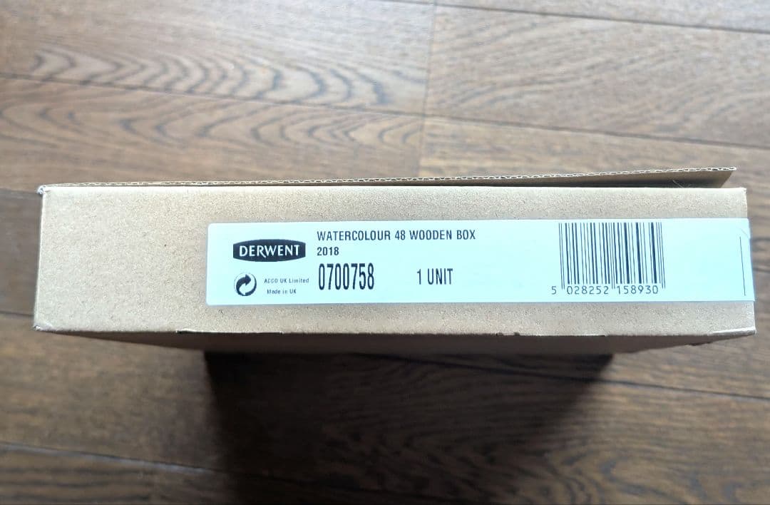 枯れススキさん専用【新品】Derwent 水彩48色セット 木製ボックス