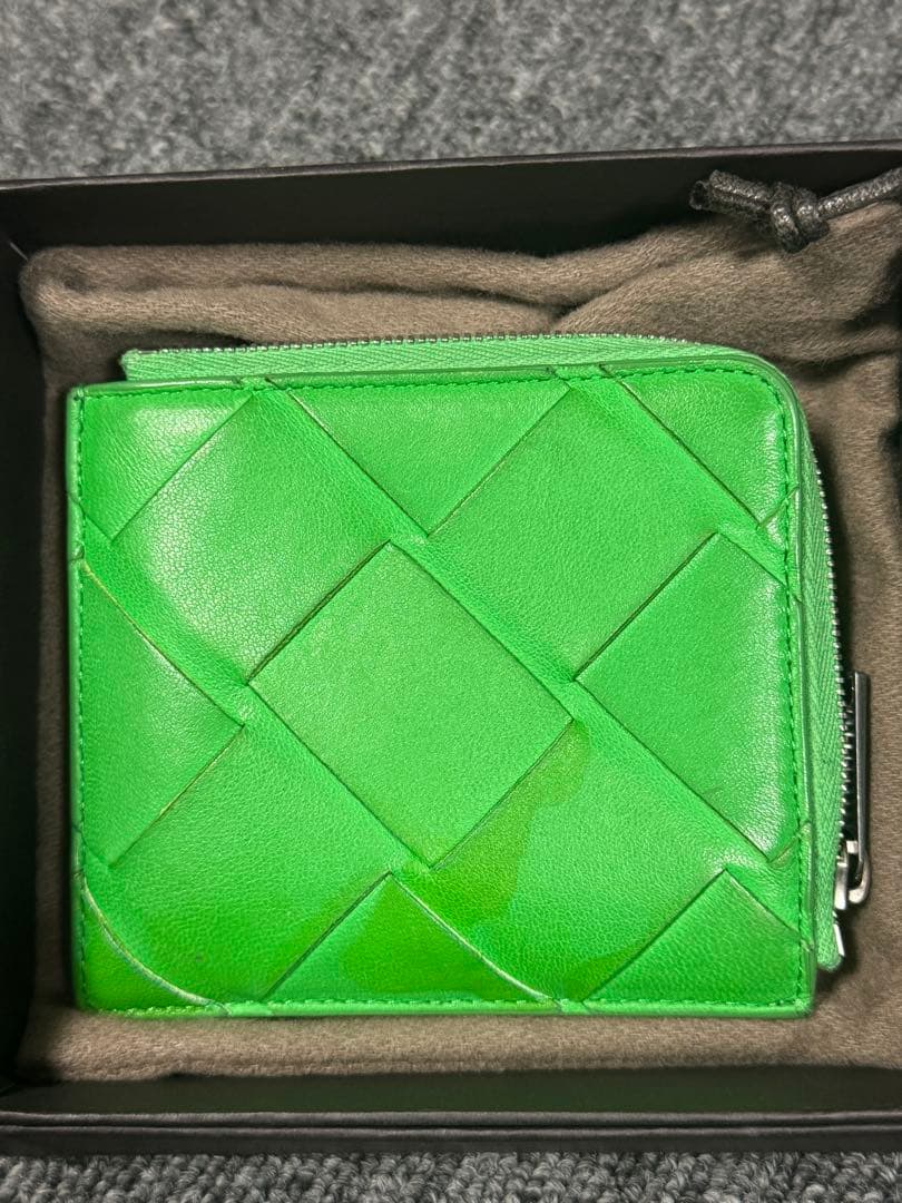 BOTTEGA VENETAイントレチャートスクエアジップアラウンドウォレット