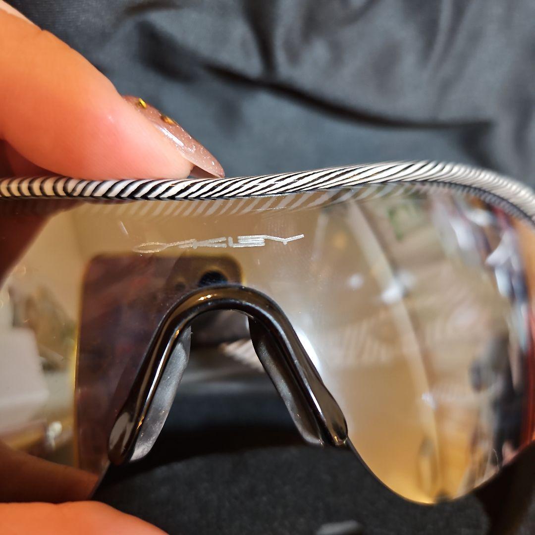 Oakley ストライプデザイン サングラスゼブラ