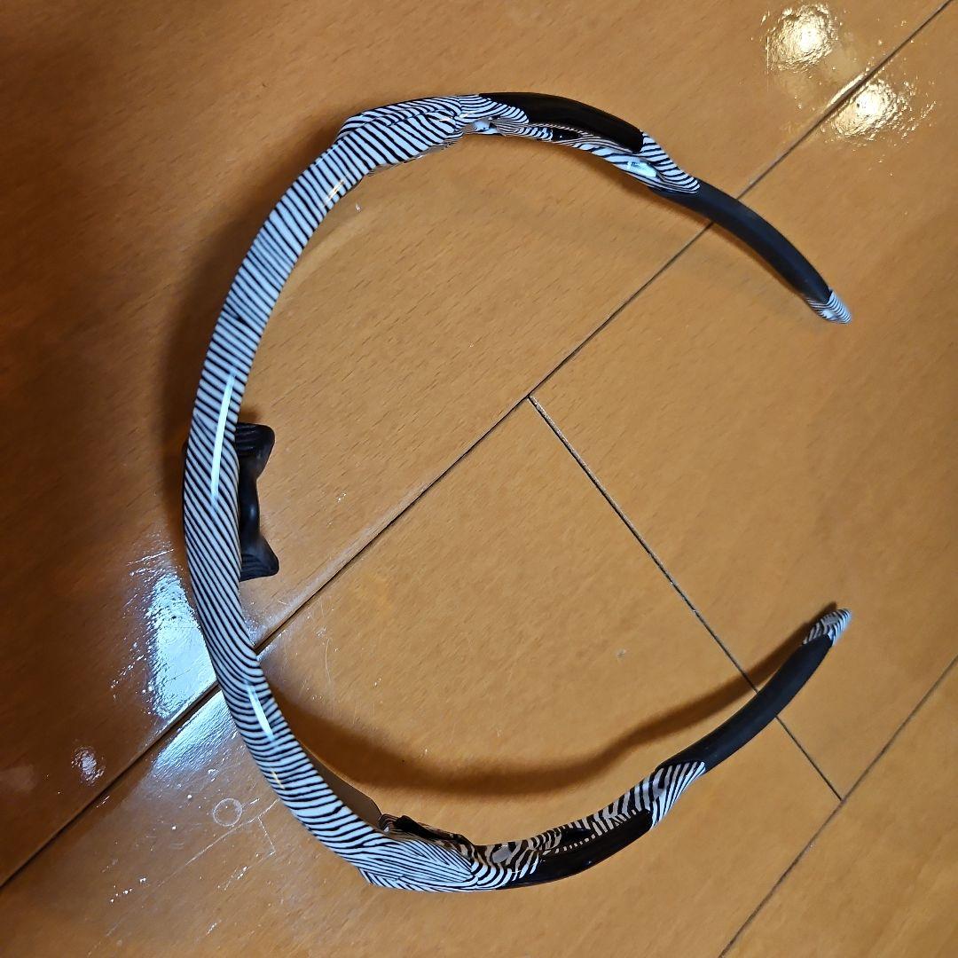 Oakley ストライプデザイン サングラスゼブラ