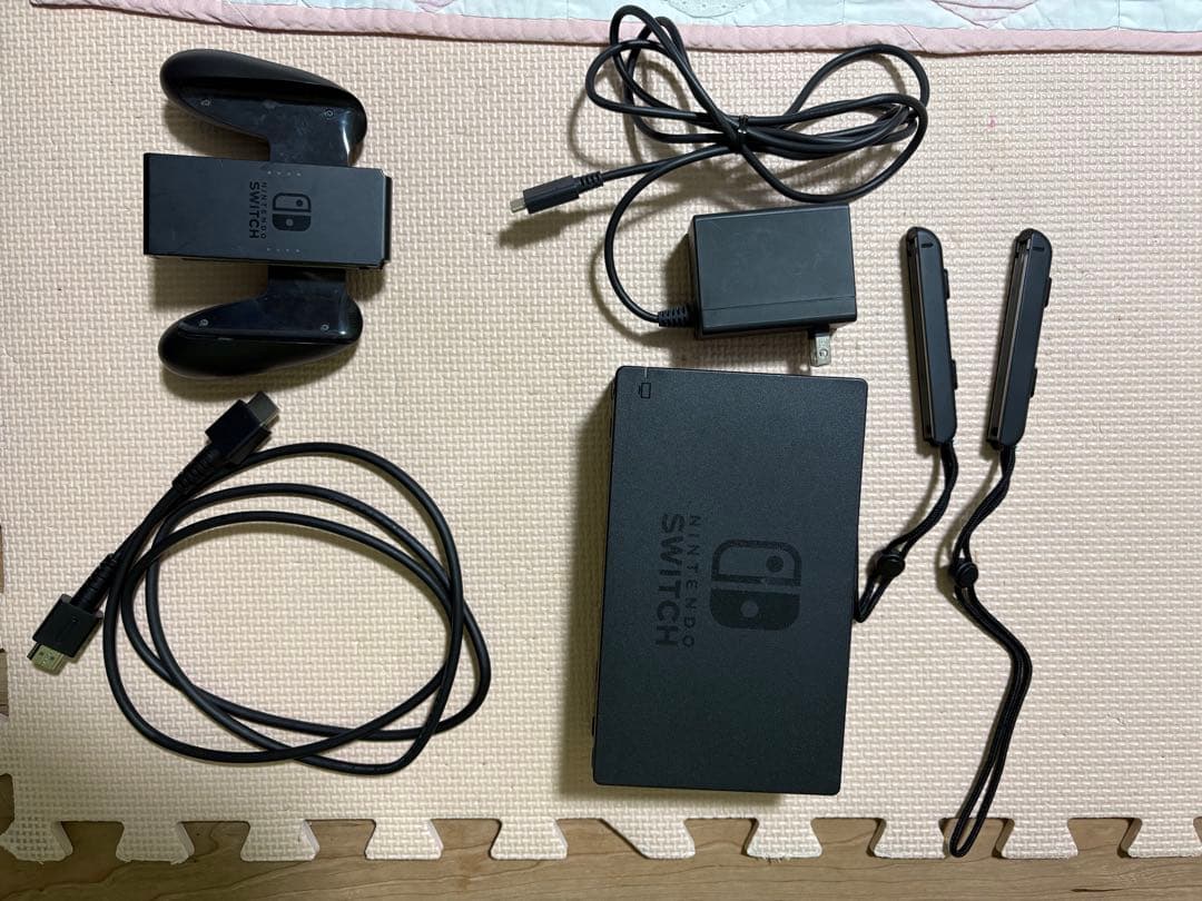 Nintendo Switch 本体 青/赤 + 付属品 ケース付き