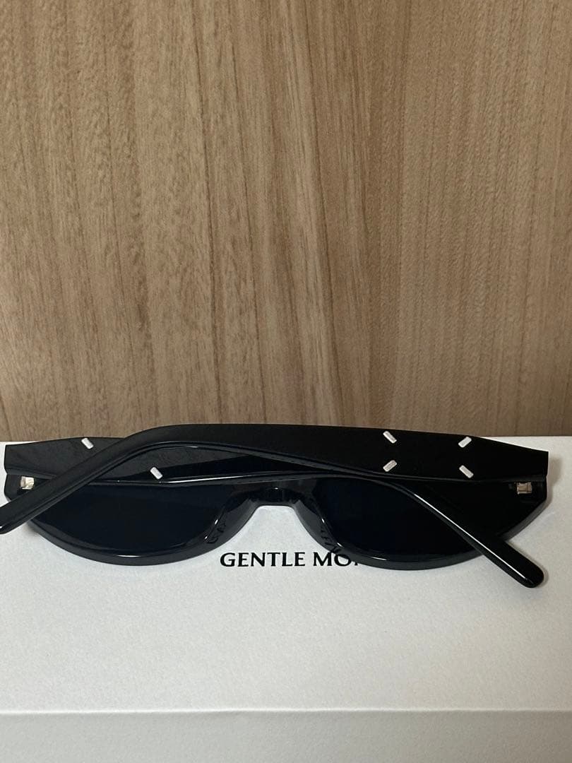 ジェントルモンスター　GENTLE MONSTER MM209黒