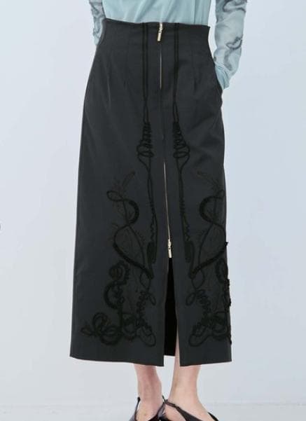 【MURRAL】Cucurbita embroidered skirt　黒