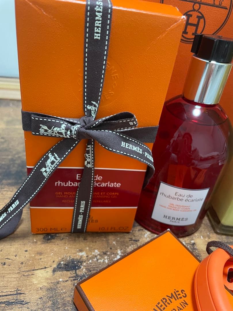 再値下げ☆新品 HERMES ハンド＆ボディクレンジングジェル滑り止めバンド付き