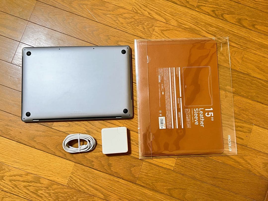 MacBook Pro 15インチ 2019 i7/16GB 高級レザーケース付