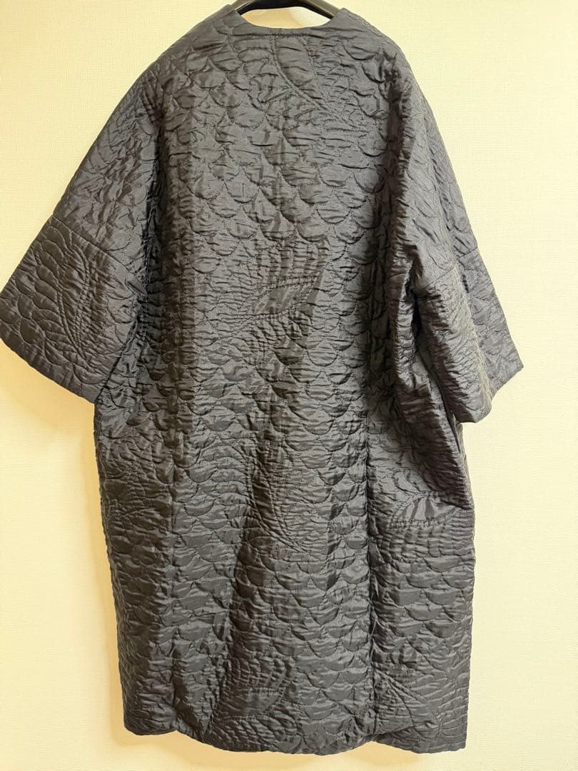 新品未使用　towavase シルク　キルトローブ　ブラック