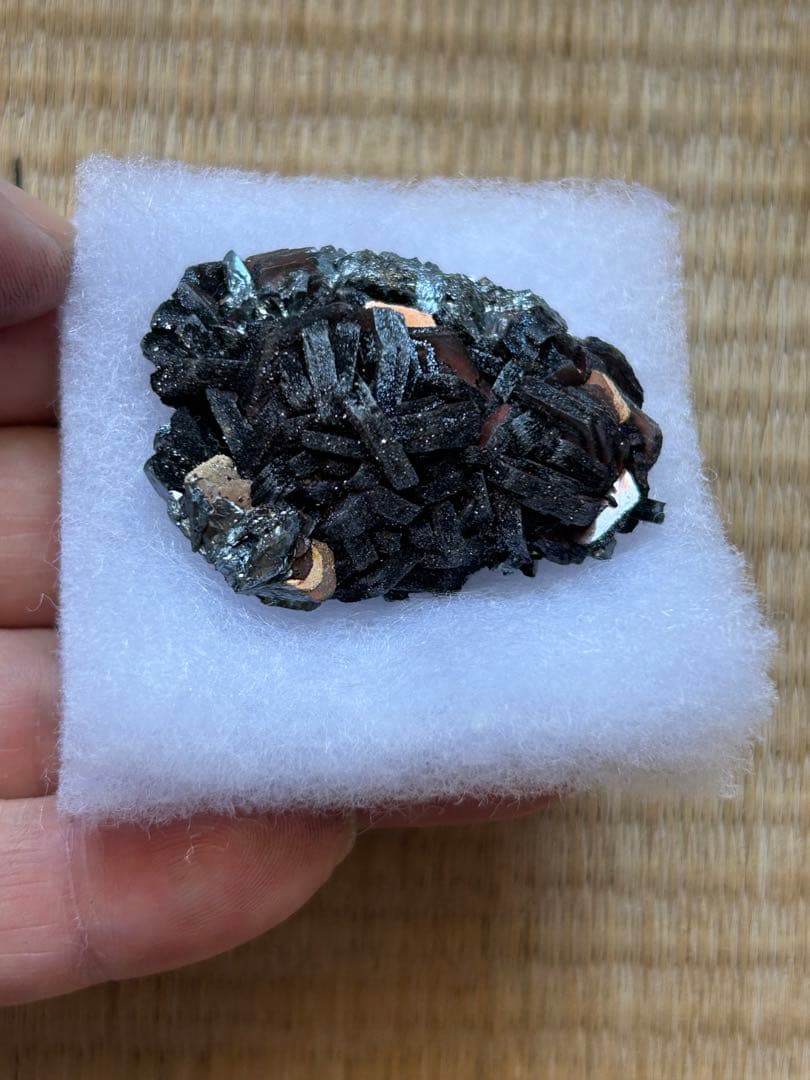 【値下げ】ヘマタイト　鏡面　鏡鉄鉱　アイアンローズ　フランス　鉱物標本