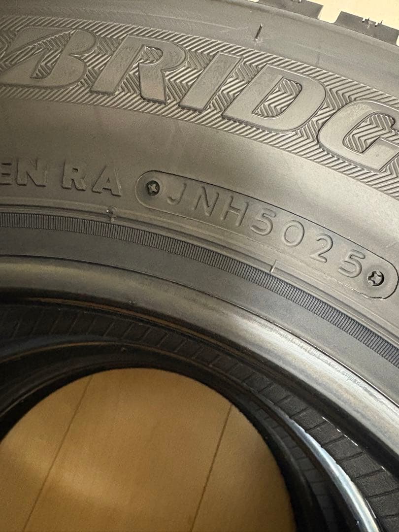 新品‼️BRIDGESTONE 145/80R12 w300 スタッドレスタイヤ
