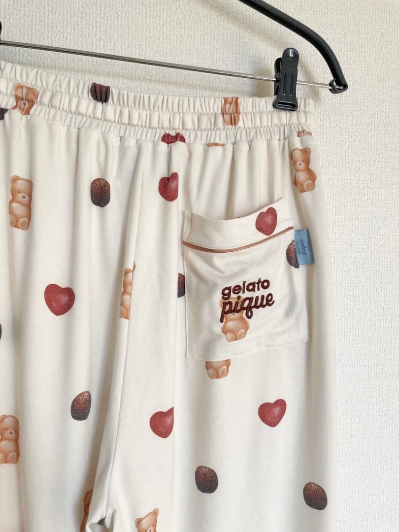 gelatopique ワンポイントプルオーバー×総柄ロングパンツ2点セット
