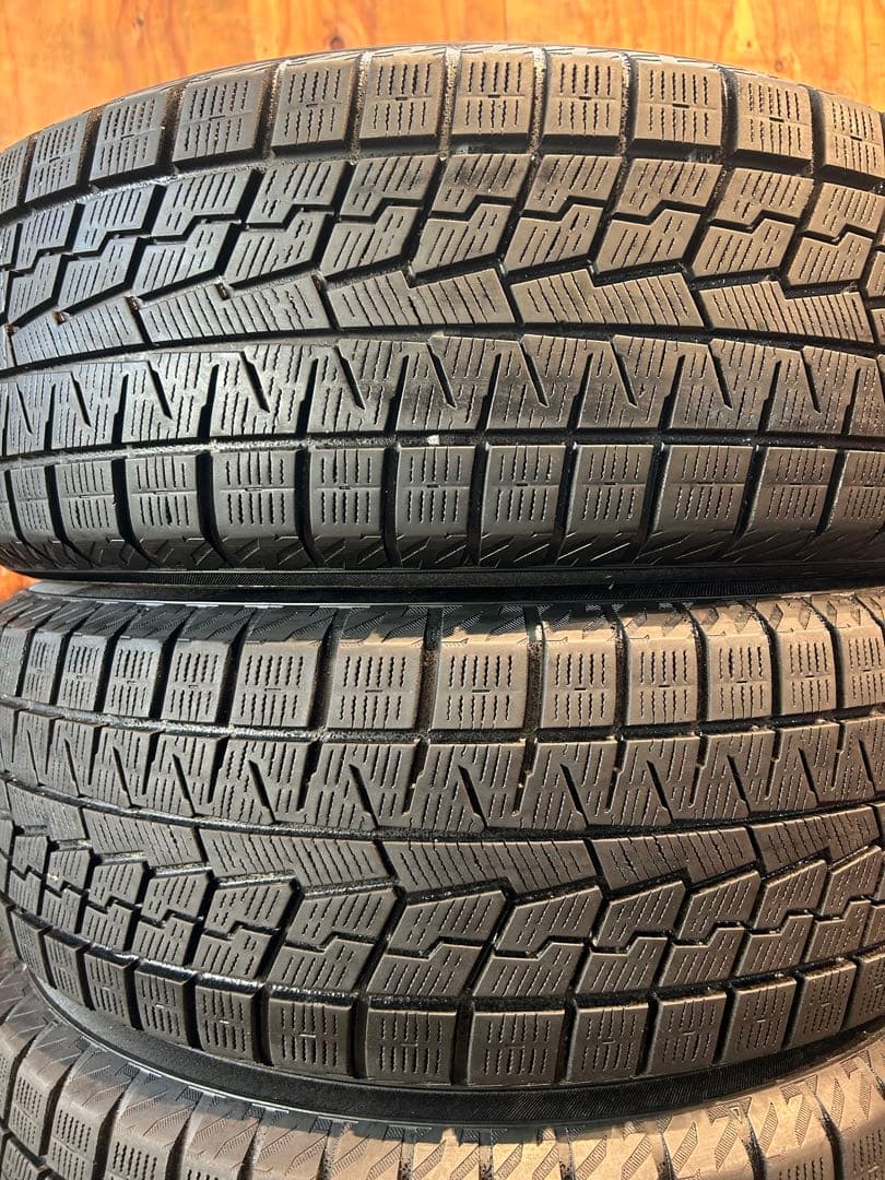 215/60R16 ヨコハマタイヤIG70
