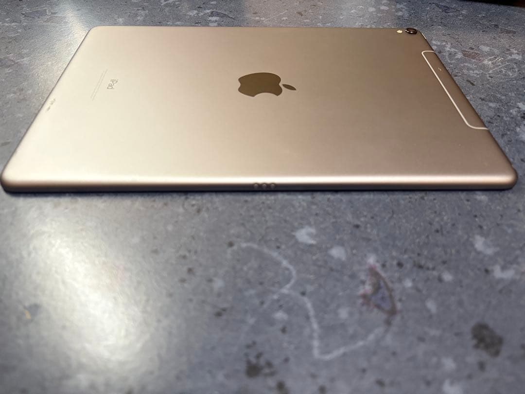 iPad Pro 10.5インチ Wi-Fiモデル 64GB（スペースグレイ）