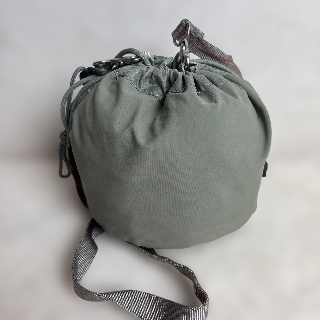 topologie リバーシブルバケットバッグ ストラップ付き 巾着 グリーン