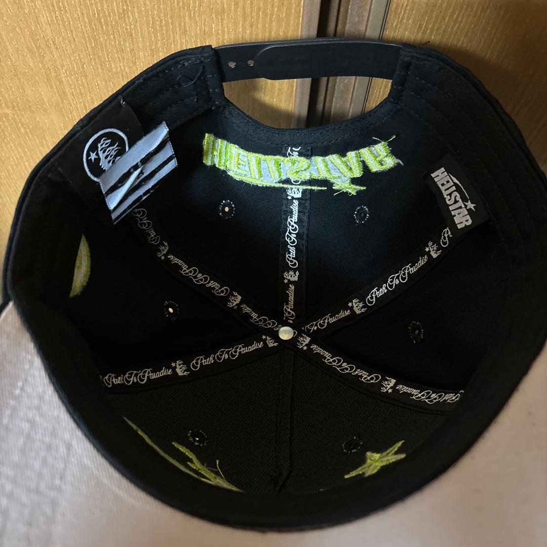 最終値下げ！　HELLSTAR NY RHINESTONE SNAPBACK 黒
