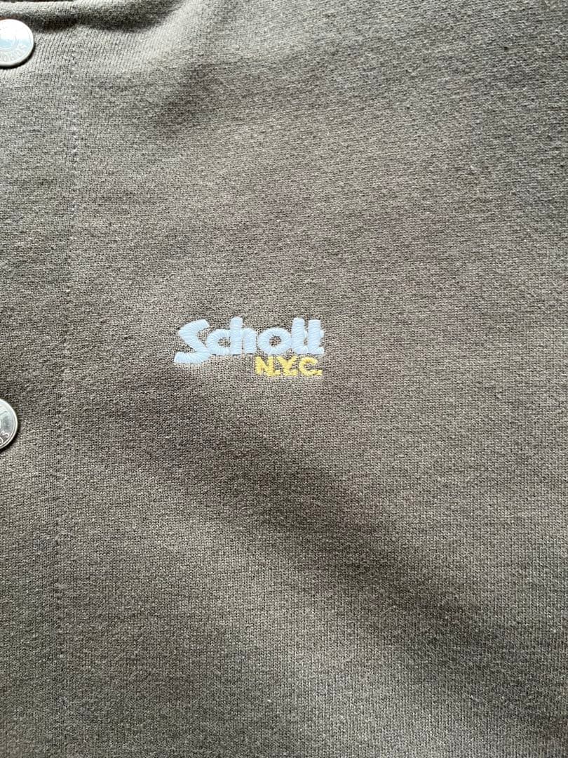 Schott オリーブ ボタン付きスウェット