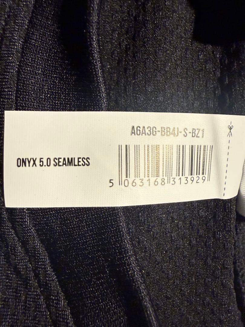 トップス  onyx v5 Tank S-size