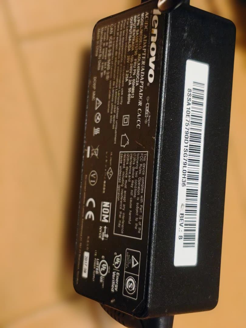 ThinkPad X260 SSD250GB i5 メモリ8GB Lenovo