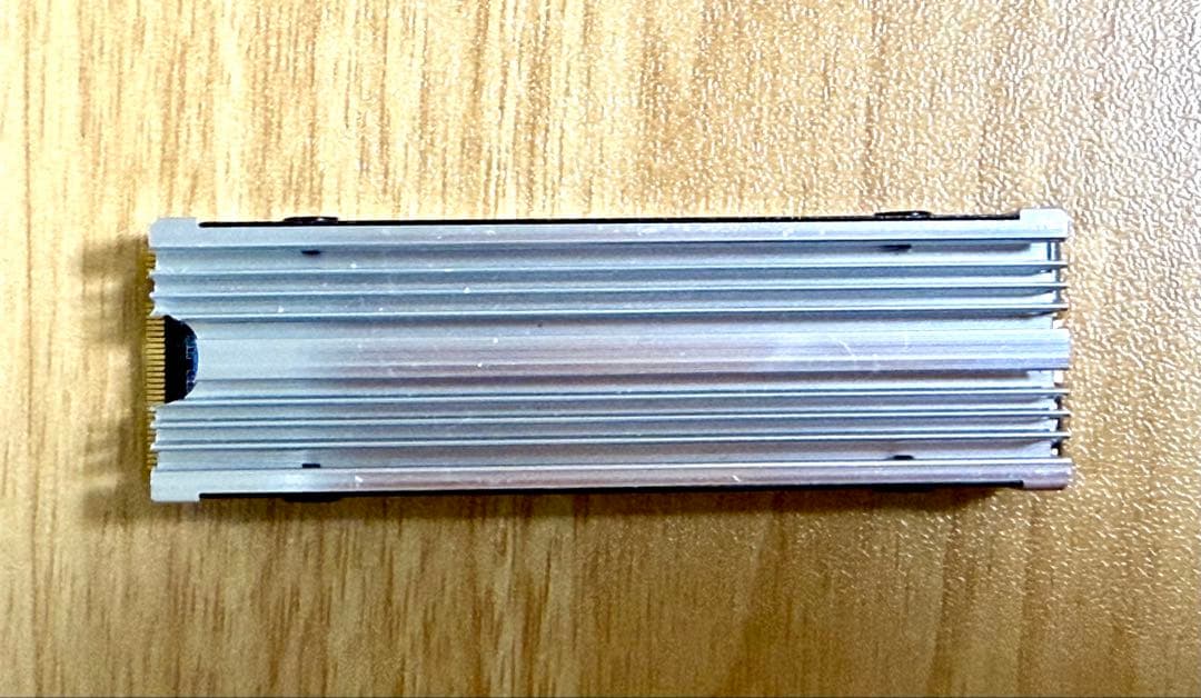 Crucial 1TB M.2 SSD CT1000P1SSD8 +ヒートシンク