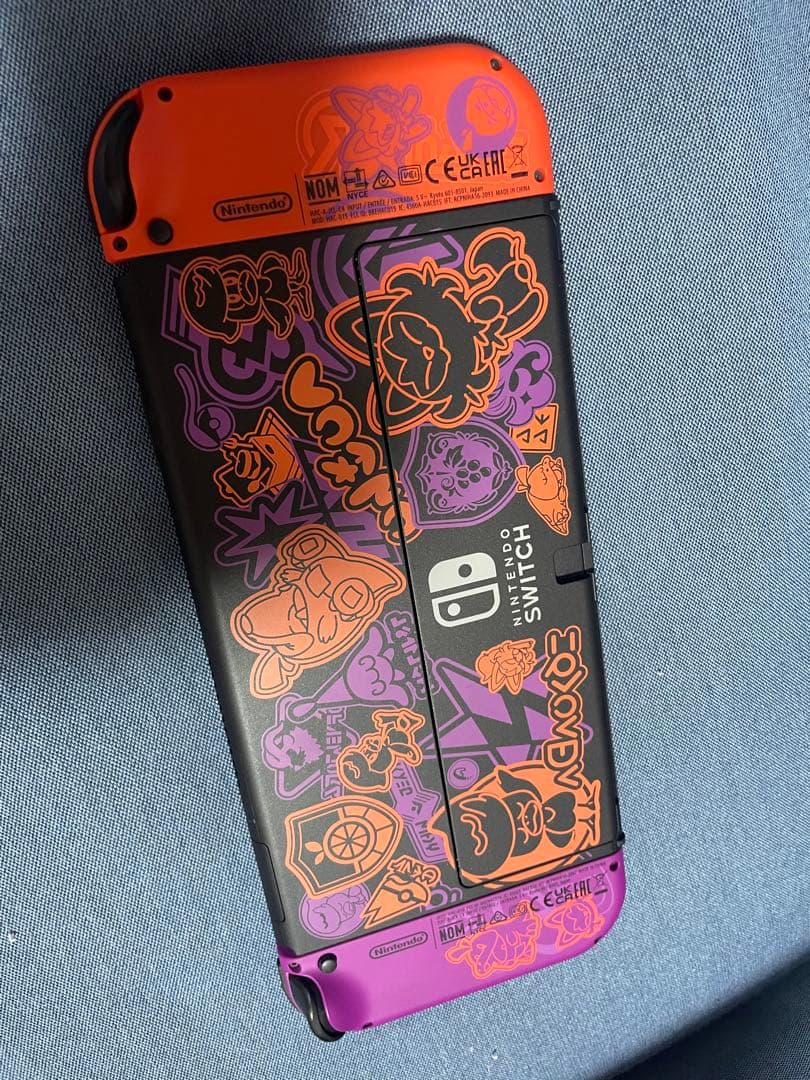 Nintendo Switch Lite ポケモンデザイン 赤紫