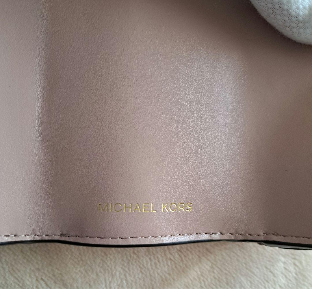 新品 マイケルコース 三つ折り財布