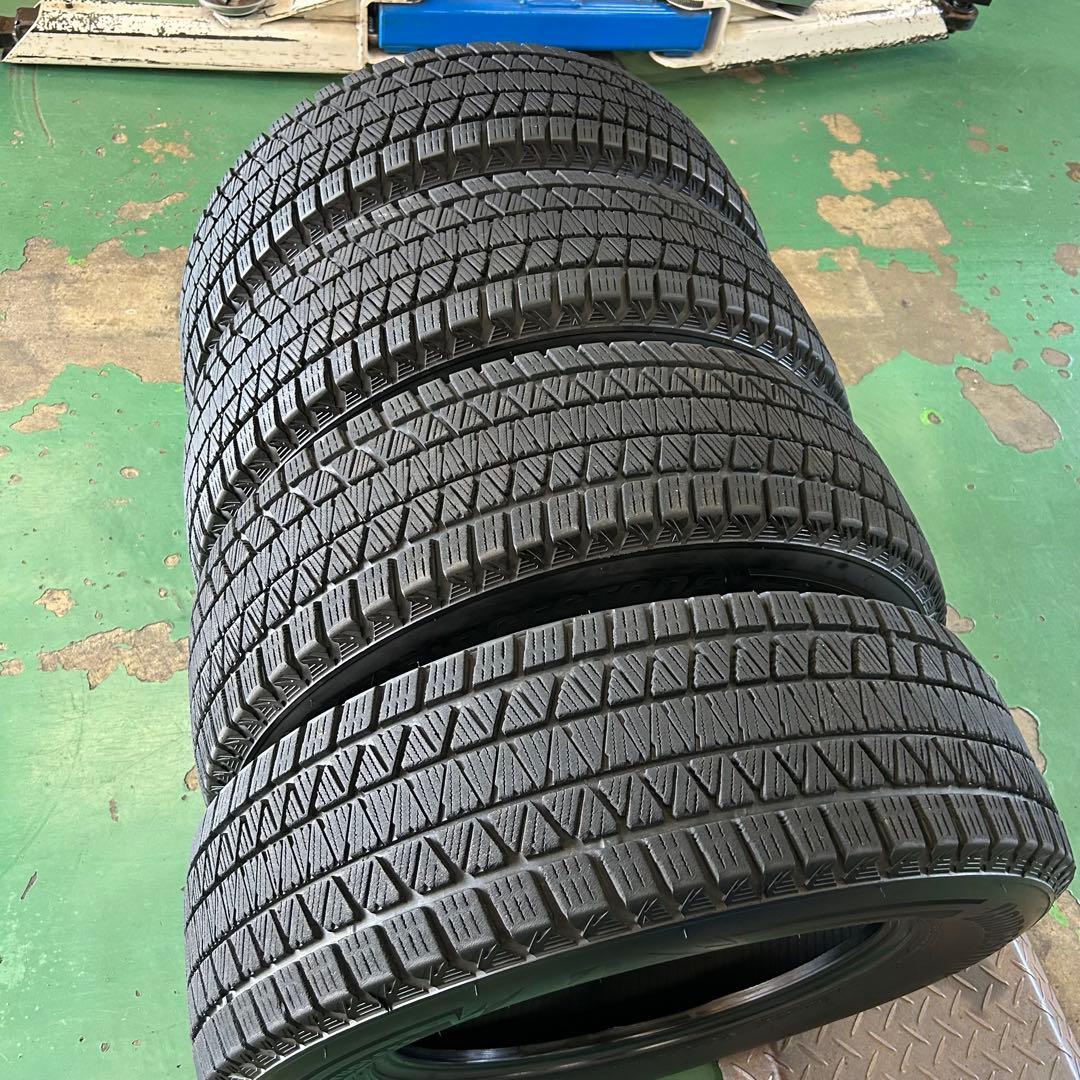 中古スタッドレス215/70R16ブリザックDM-V3　XV、デリカなど
