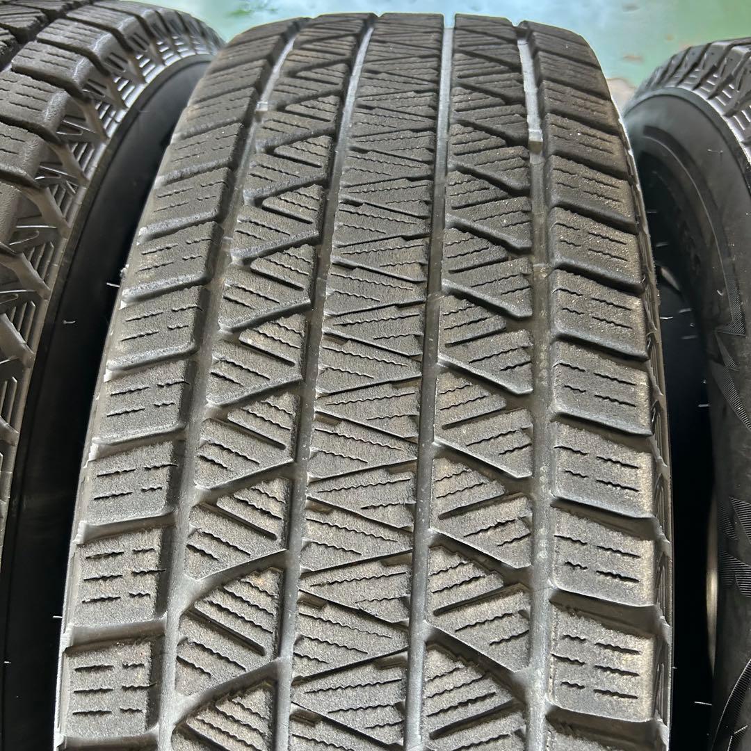 中古スタッドレス215/70R16ブリザックDM-V3　XV、デリカなど