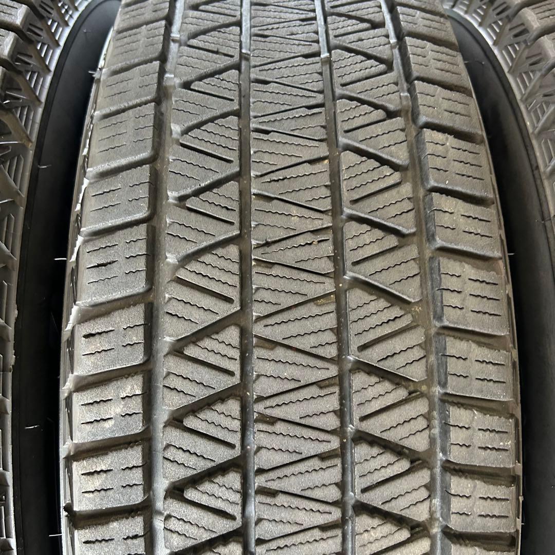 中古スタッドレス215/70R16ブリザックDM-V3　XV、デリカなど