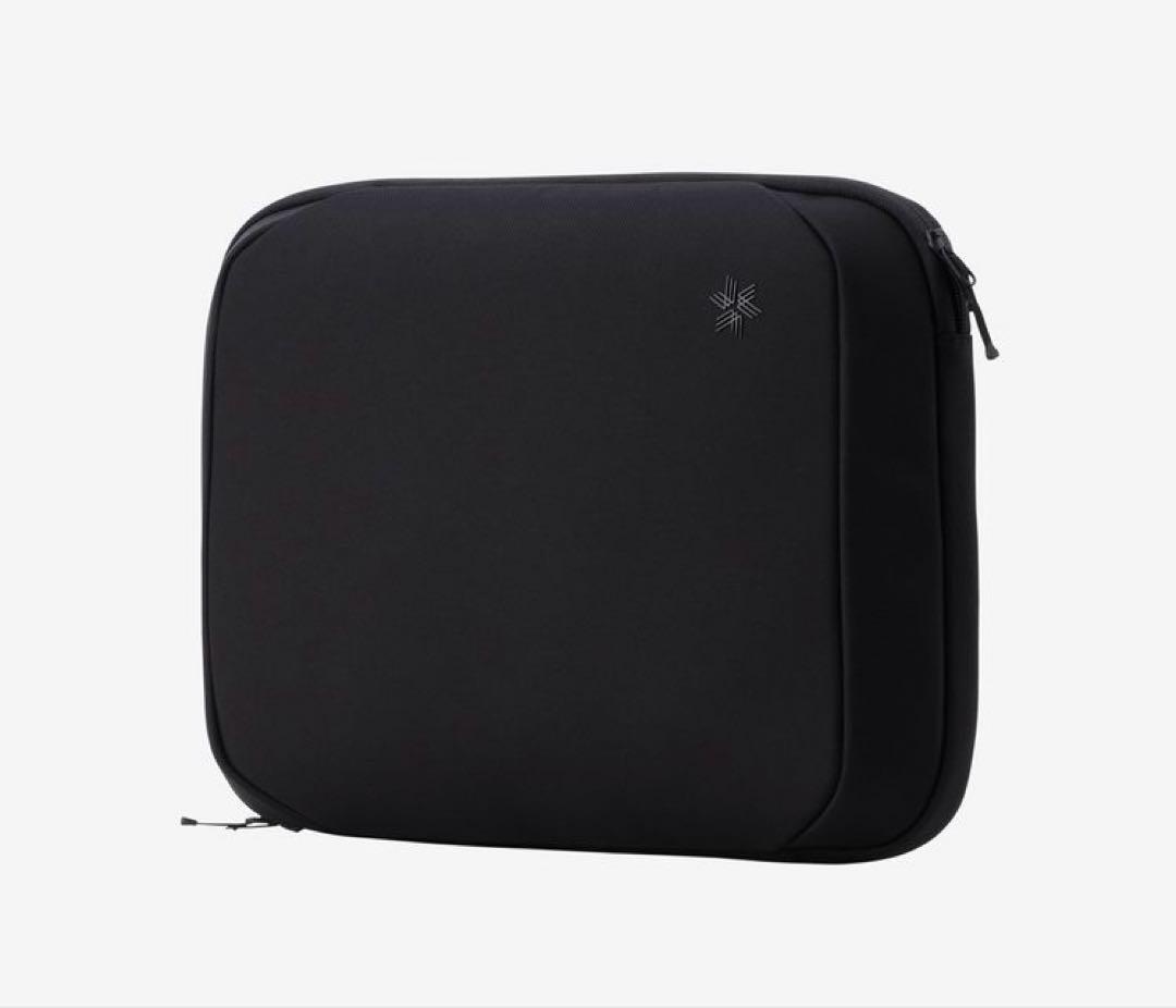 ✴︎未使用　GOLDWIN PCホルダー13 ケース　定価19,800円