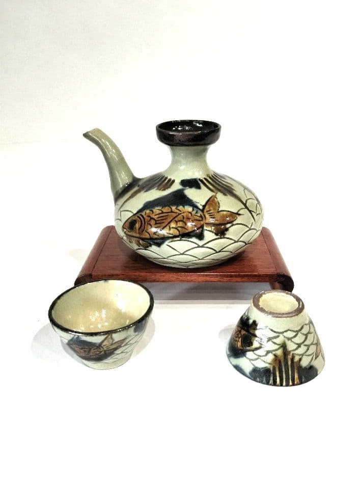 ❤【新品・未使用】琉球　沖縄　壺屋焼 　新垣栄一（陶栄） 酒器　お猪口2個