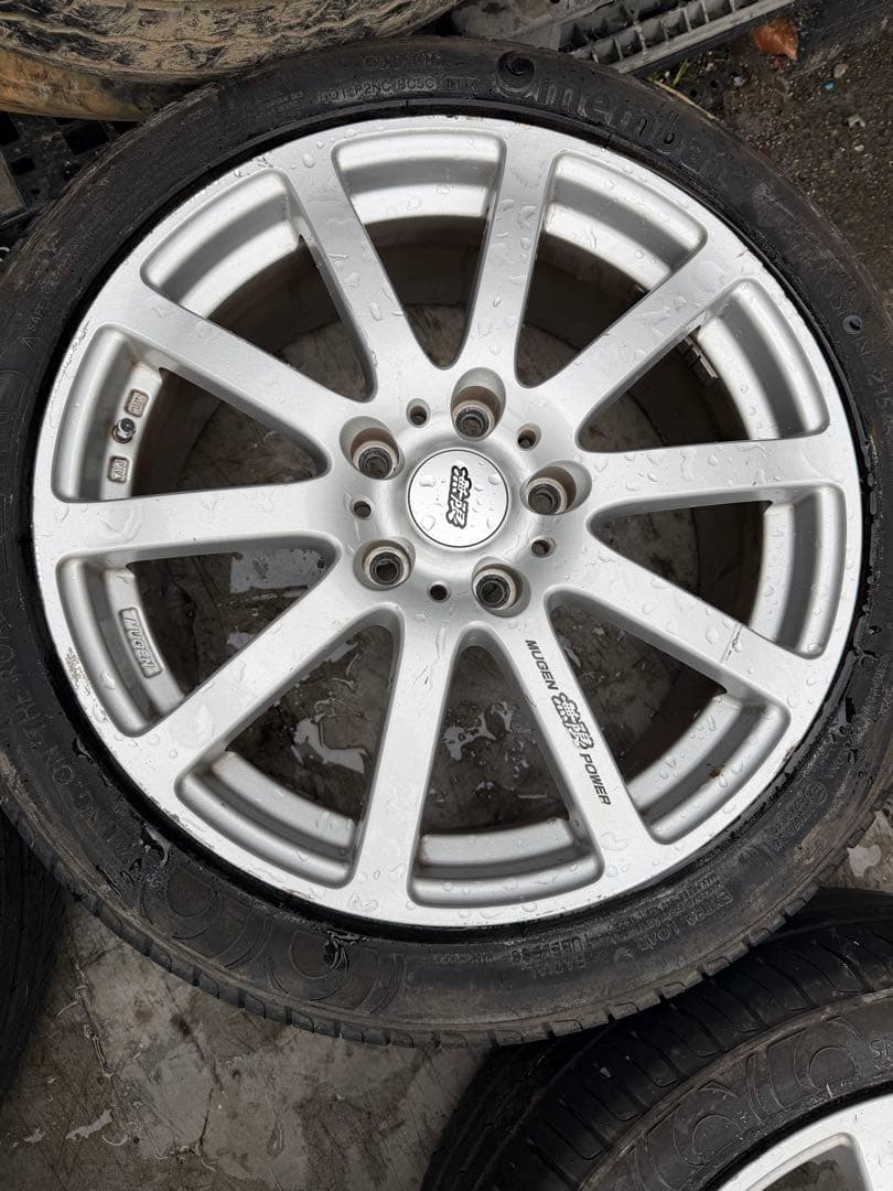 無限ホイール4本セット　215/45ZR17 91W