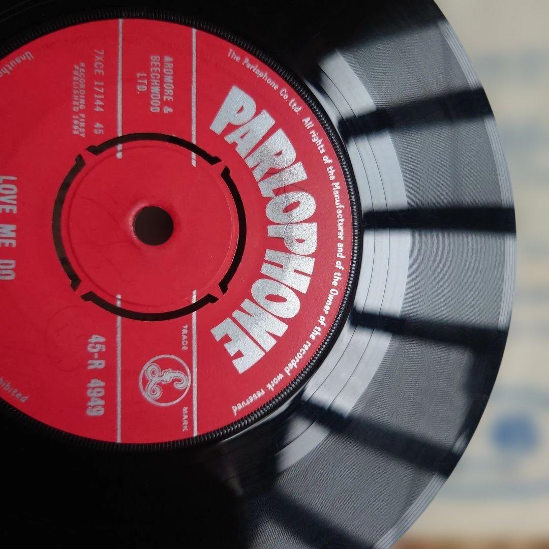 UK盤初回THE BEATLES LOVE ME DO