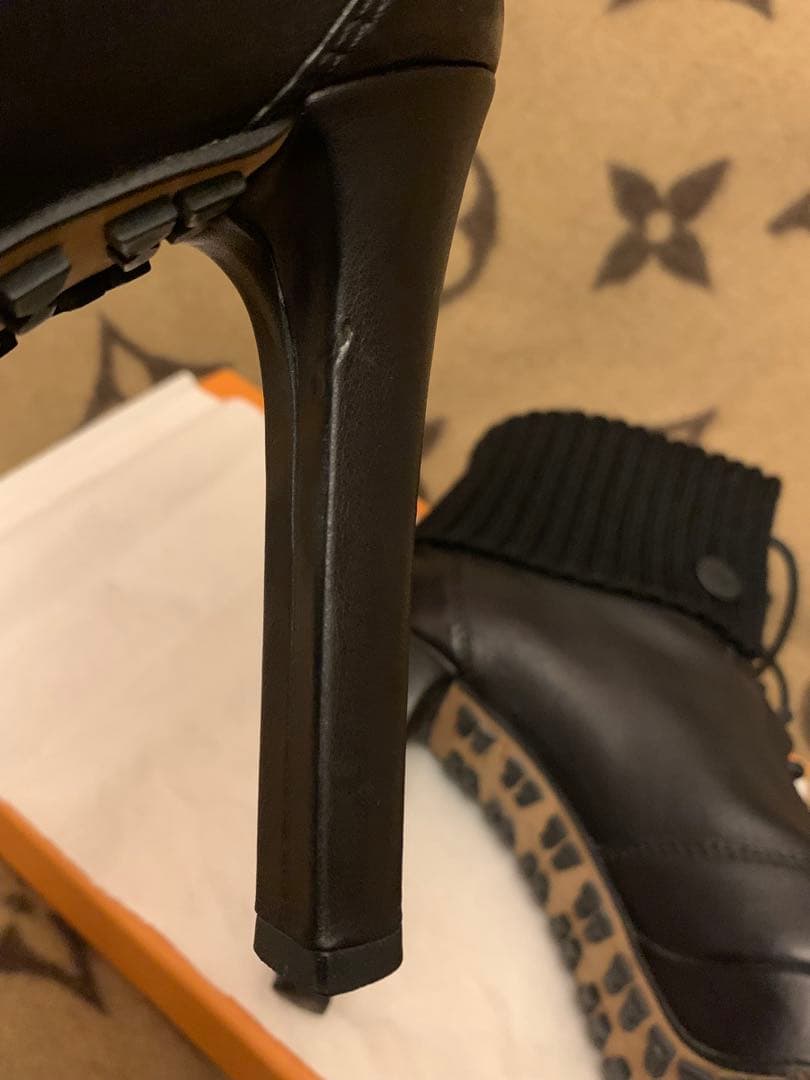 GUCCI グッチ　ハイヒールブーツ ブラック