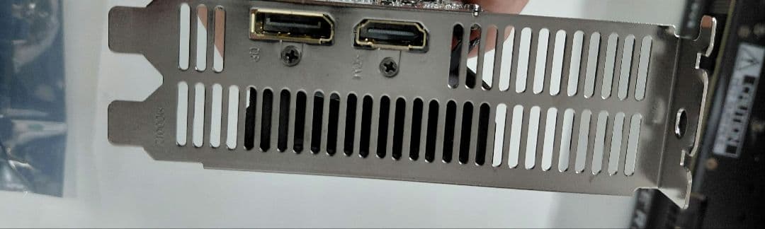 GIGABYTE RX 6400 ほぼ未使用