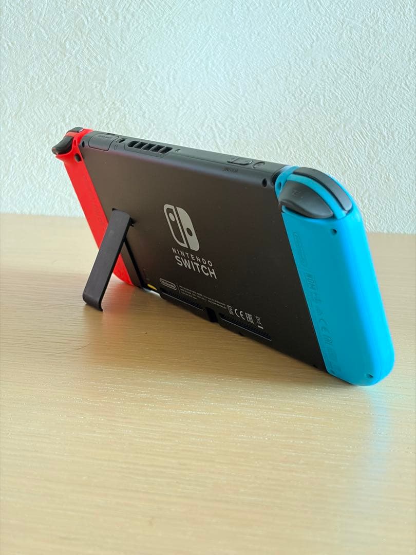 s*a様 Nintendo Switch 本体 青/赤