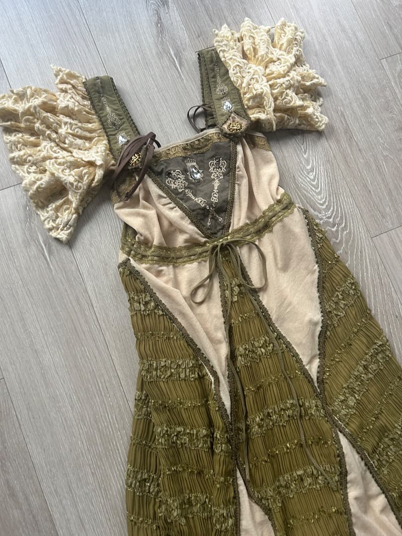 希少 ozz angelo 刺繍フレアワンピース