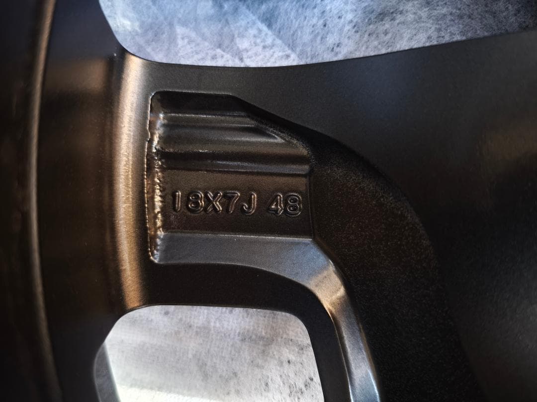 kkeenn様 SL型フォレスターダークメタリック18インチ純正ホイールNo.3