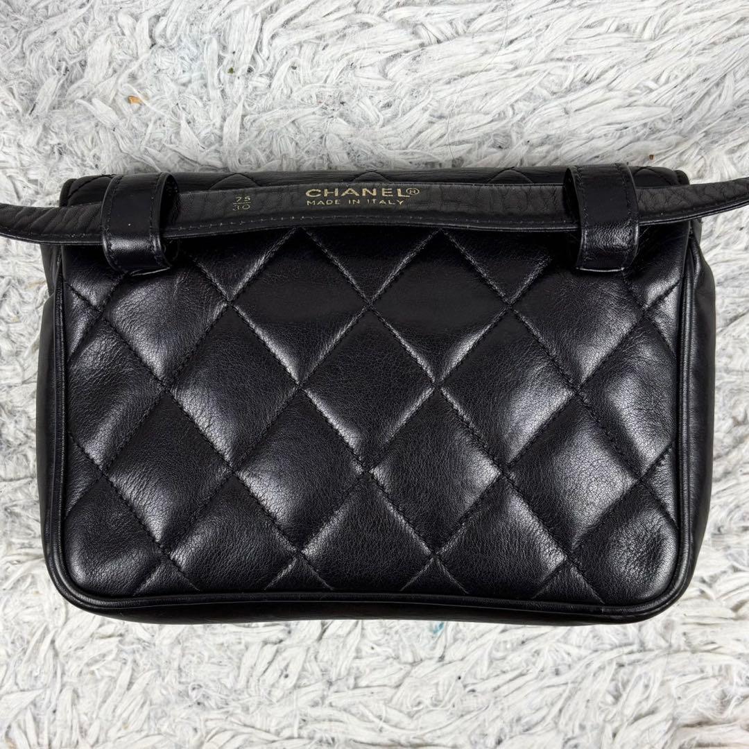 美品 シャネル レザー ウエストバッグ ココマーク マトラッセ ゴールド金具 黒