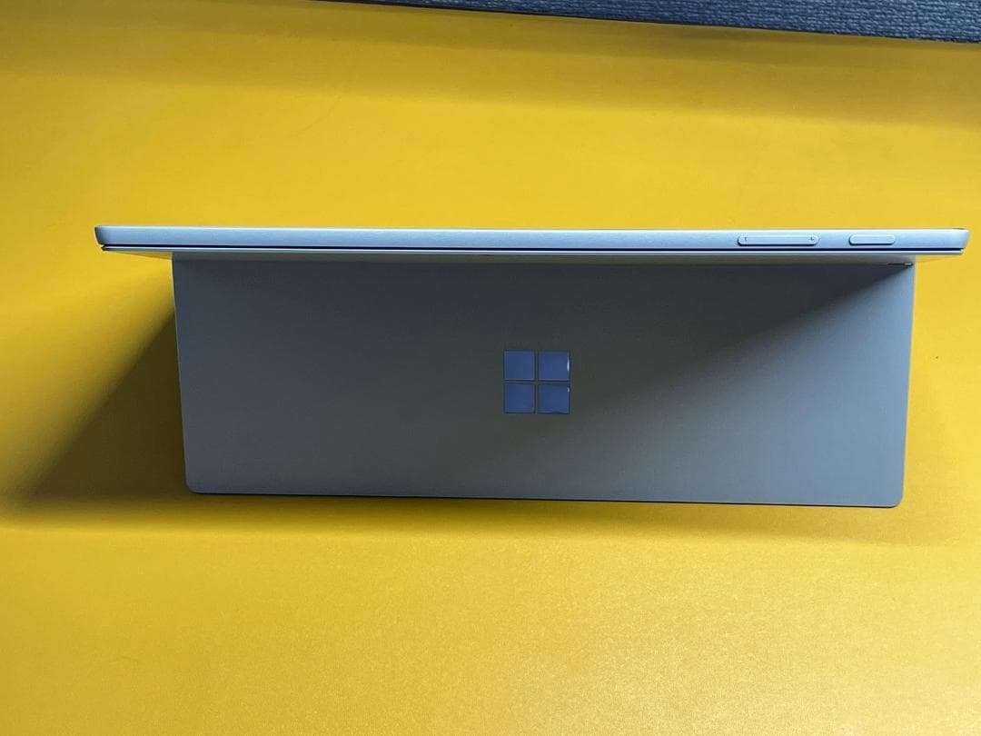 [中古] SurfacePro 5 Corei5 4GB 128GB