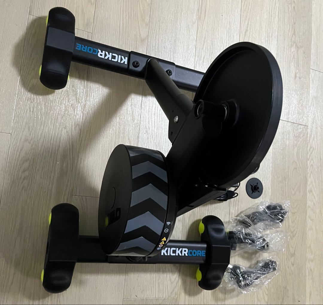 アクセサリー Wahoo KICKR CORE2 Zwift WFBKTR-3CC