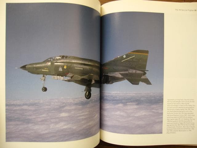 洋書 F-4 Phantom II / Tony Holmes