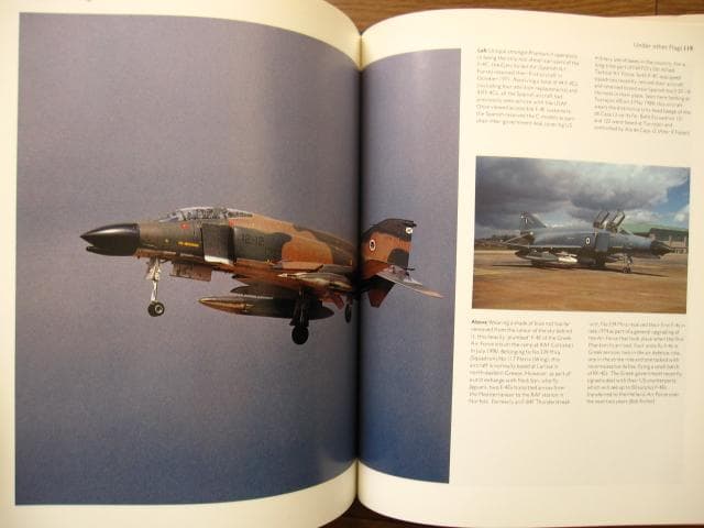 洋書 F-4 Phantom II / Tony Holmes