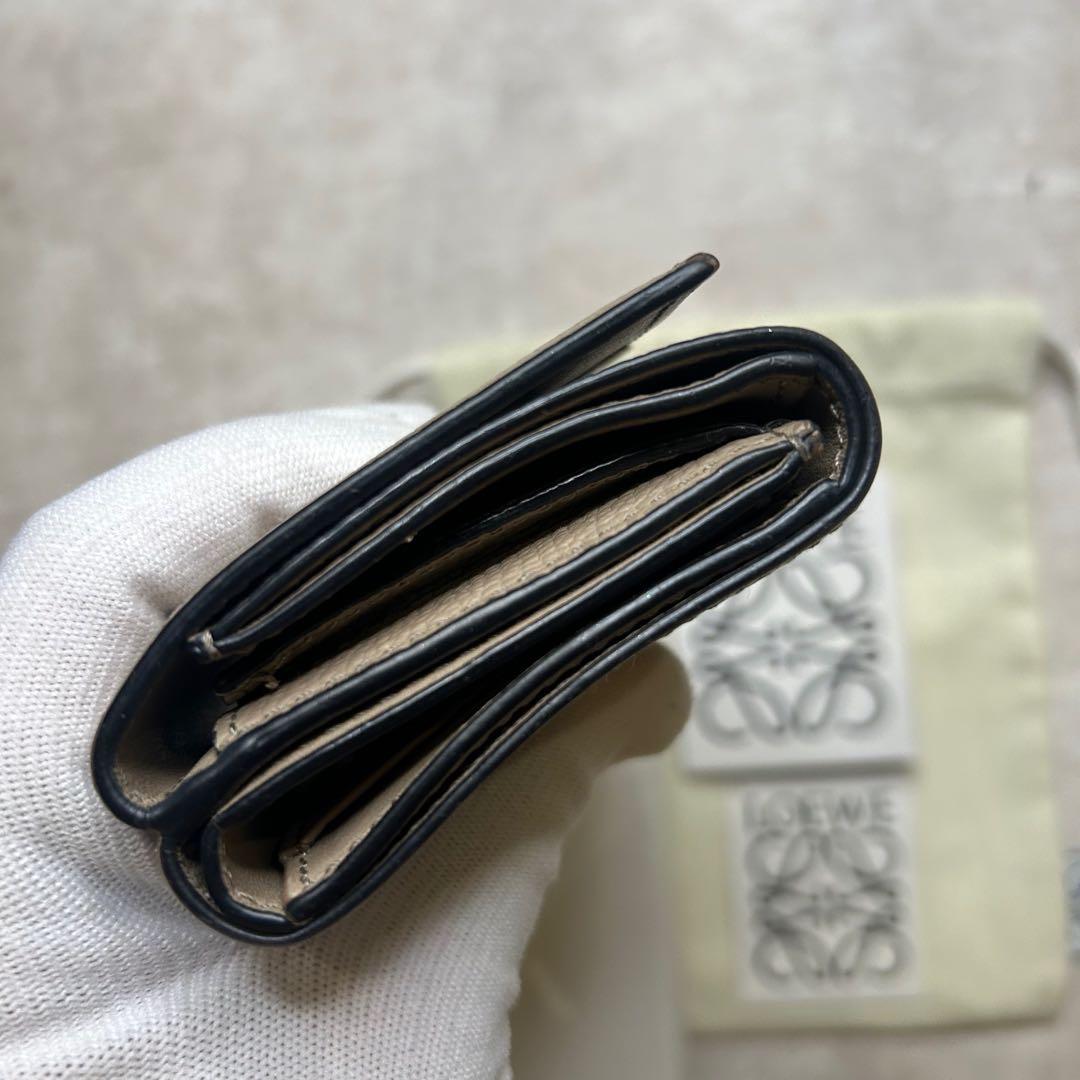 人気色✨ LOEWE ロエベ トライフォールド 三つ折り財布 サンド 箱 袋付き