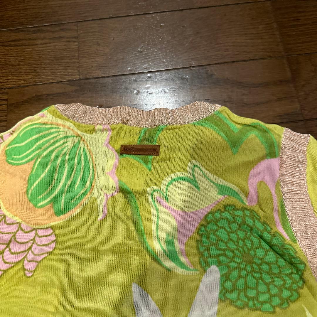 試着のみ　D＆G カーディガン　ライトグリーンにピンクのラメ