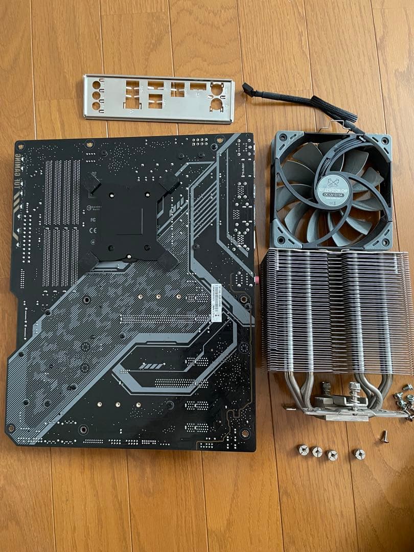 TUF Z390-PLUS GAMING マザーボード CPUファンセット