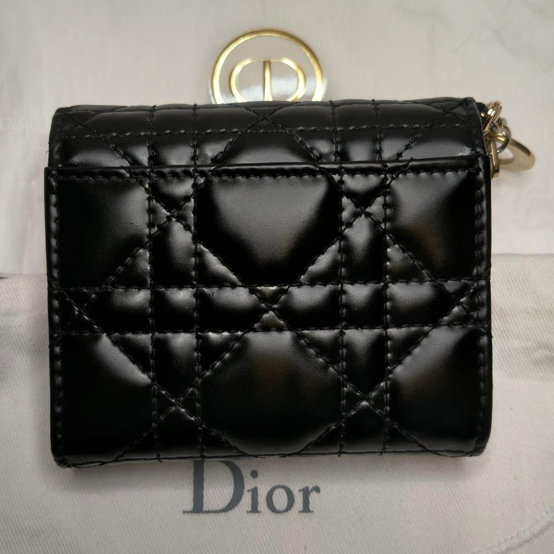 【美品】ディオール 三つ折財布 ロータス カナージュ エナメル ラムスキン／黒K