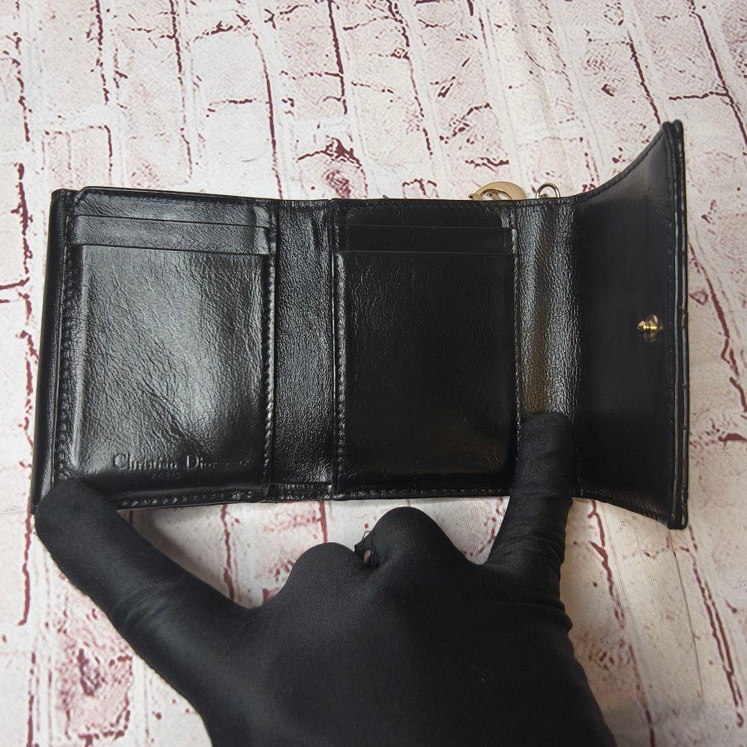 【美品】ディオール 三つ折財布 ロータス カナージュ エナメル ラムスキン／黒K