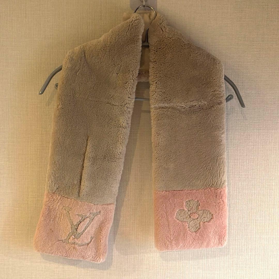 LouisVuitton ルイヴィトン　ファーマフラー　希少　明日花キララ着用