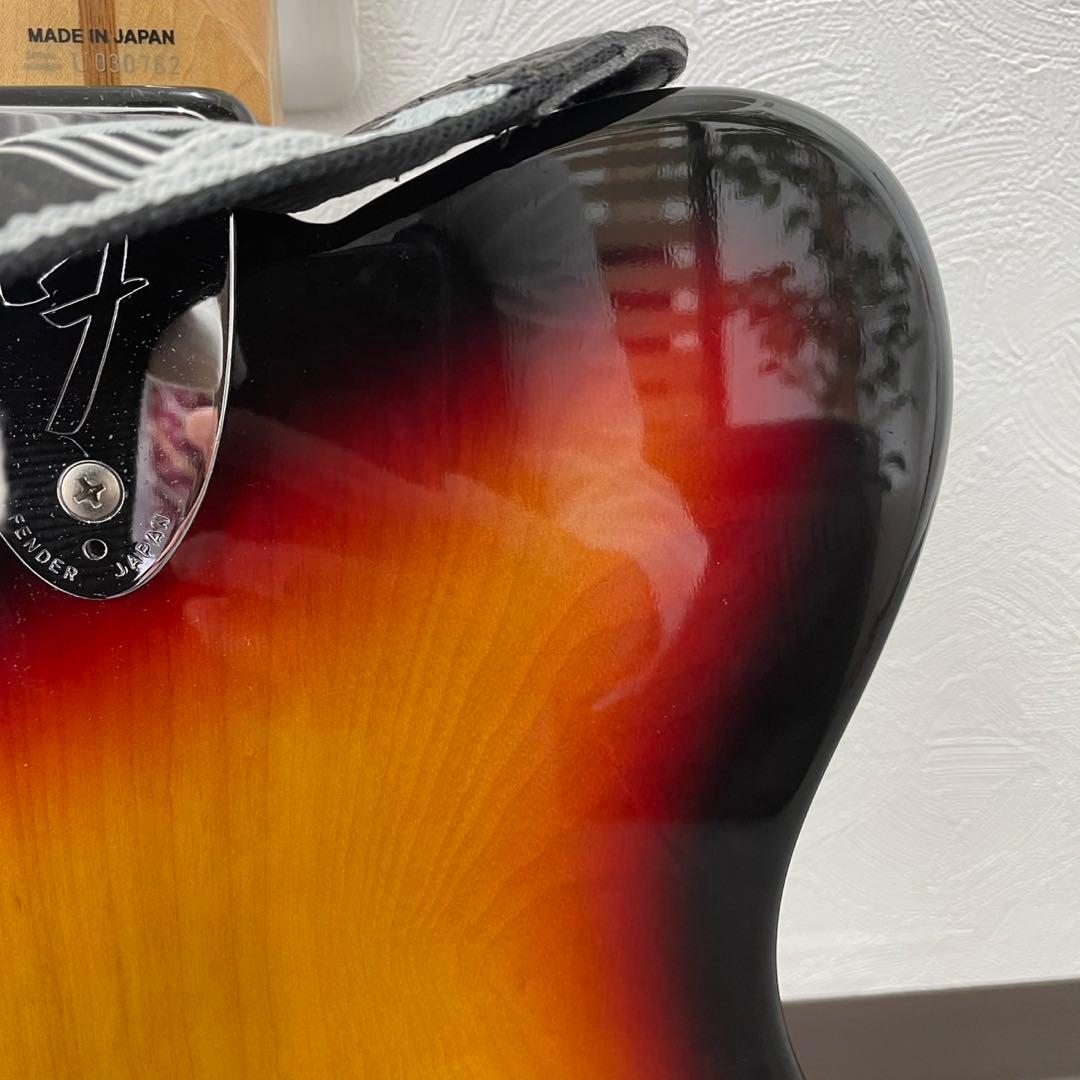 サンバーストカラー　Fender Telecaster Customエレキギター