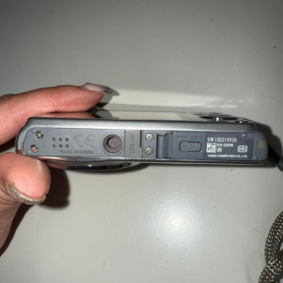 ☆*様 CASIO EXILIM EX-ZS26 コンパクトデジタルカメラ動作未