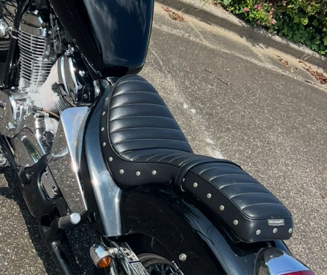 EASYRIDERS バイクシート ブラック コブラシート　スティード